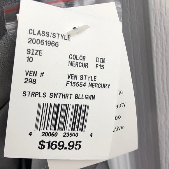 Strapless Sweetheart Ballgown - Picture 5 of 6